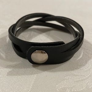Black - Unisex Leather Braided Bracelet - Wristband Adjustable - Snap Buttons